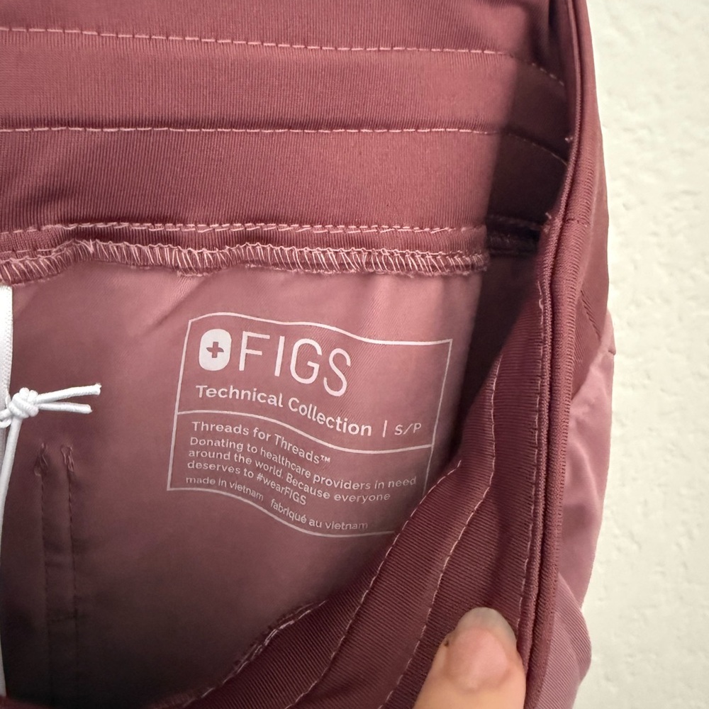 Figs Mauve Pants with Pocket Detail NWT - Picture 7 of 8